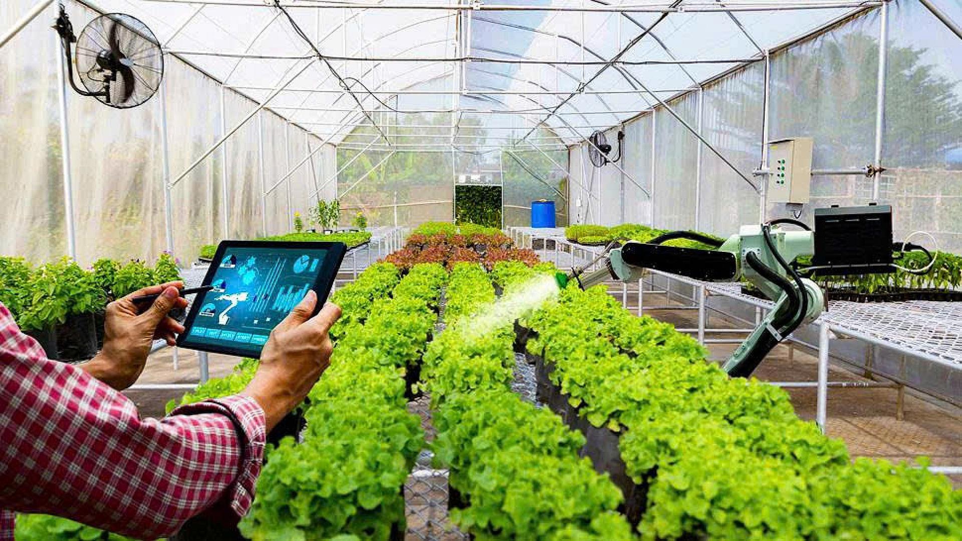 Vĩnh Long ra mắt Trung tâm Chuyển đổi số, thúc đẩy nông nghiệp thông minh
